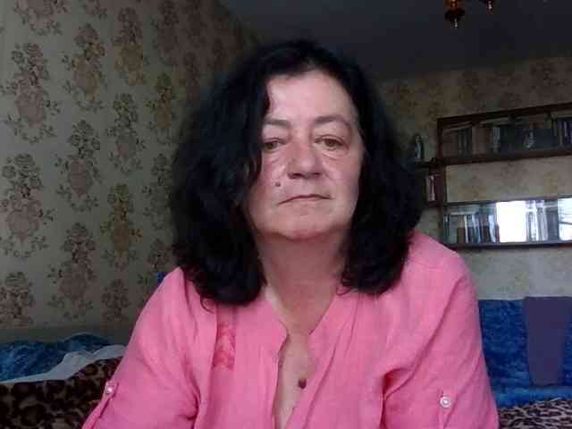 krisshurdlove bongacams live cam model