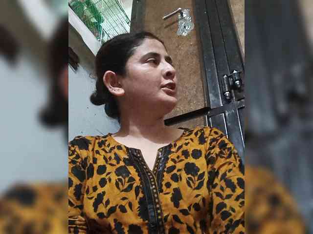Khadija3 bongacams live cam model