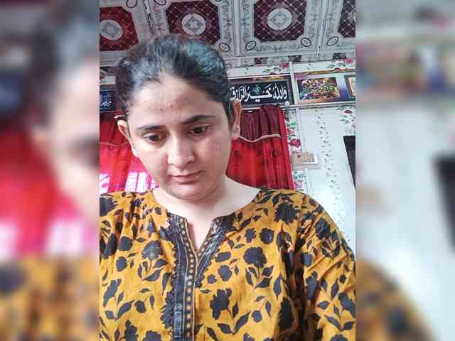 Khadija3 bongacams live cam model