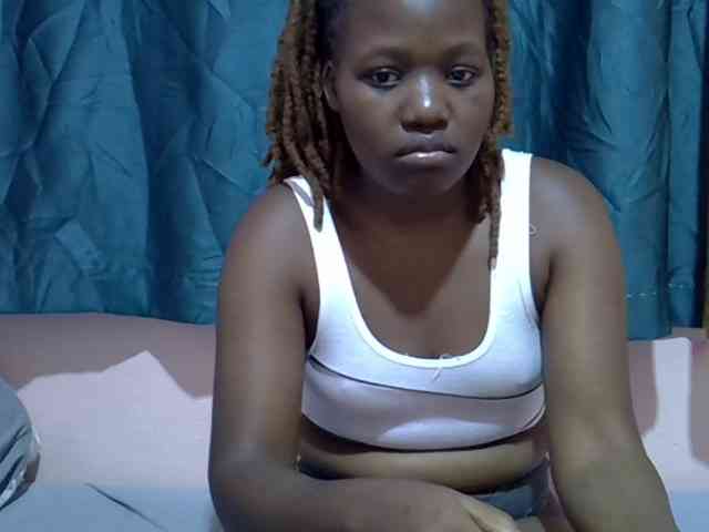 Candylily1 bongacams live cam model