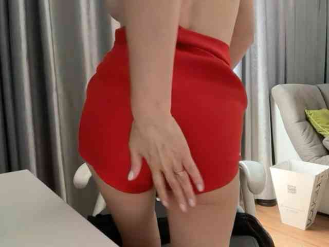 Luccia bongacams live cam model