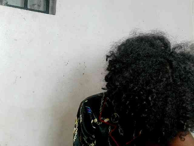 Claudiaah bongacams live cam model