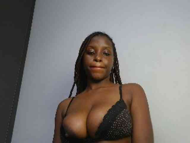 Bustymitch bongacams live cam model