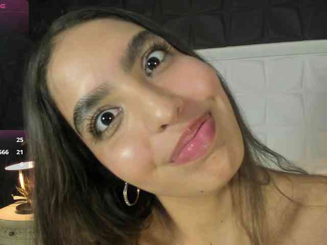 KarolayRose bongacams live cam model