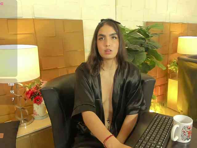 KarolayRose bongacams live cam model
