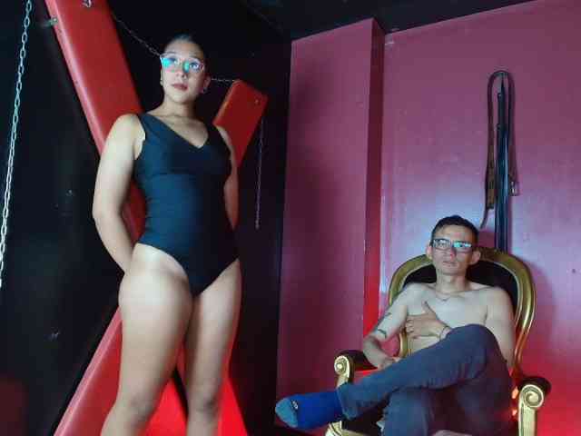 DheGoast bongacams live cam model