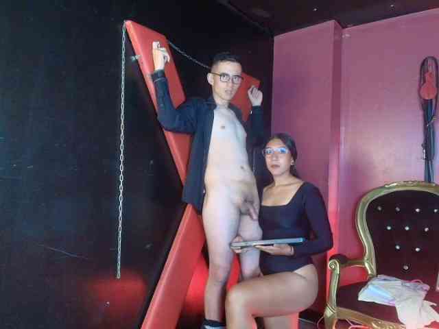 DheGoast bongacams live cam model