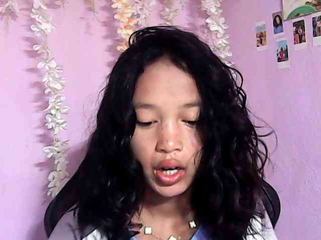 Gaby-Faith bongacams live cam model