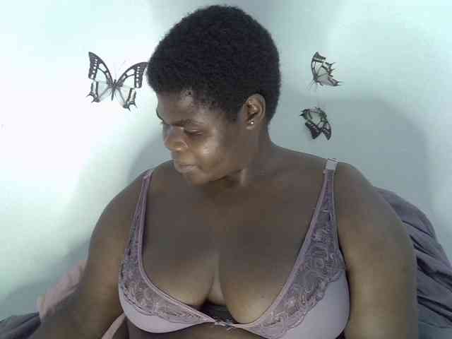 Bbwebonyw254 bongacams live cam model