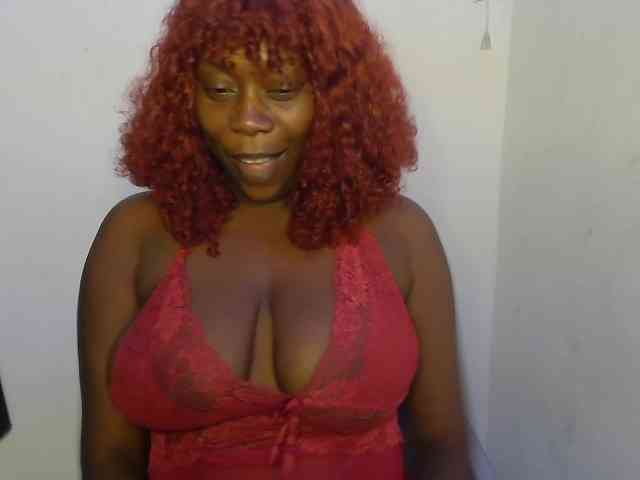 Strip-me-naked bongacams live cam model