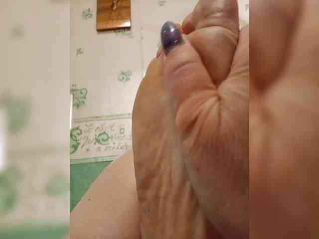 Machenka1 bongacams live cam model