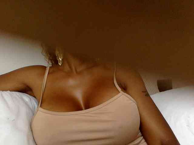 juicylala bongacams live cam model