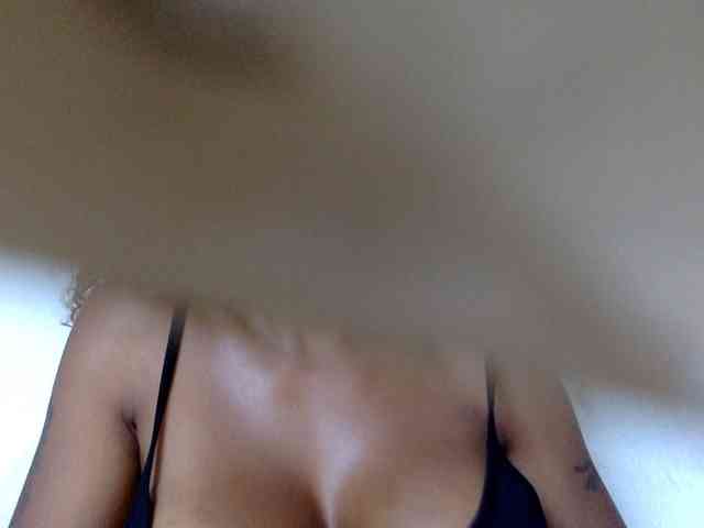 juicylala bongacams live cam model