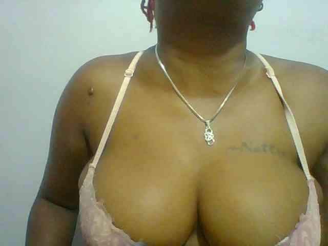 Natty-nasty bongacams live cam model