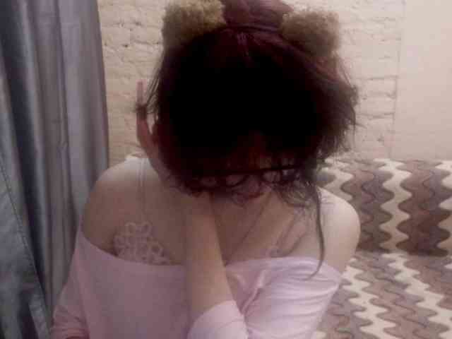 FinnyMonson bongacams live cam model