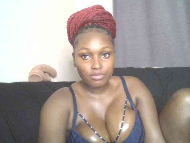 SexyBanni bongacams live cam model
