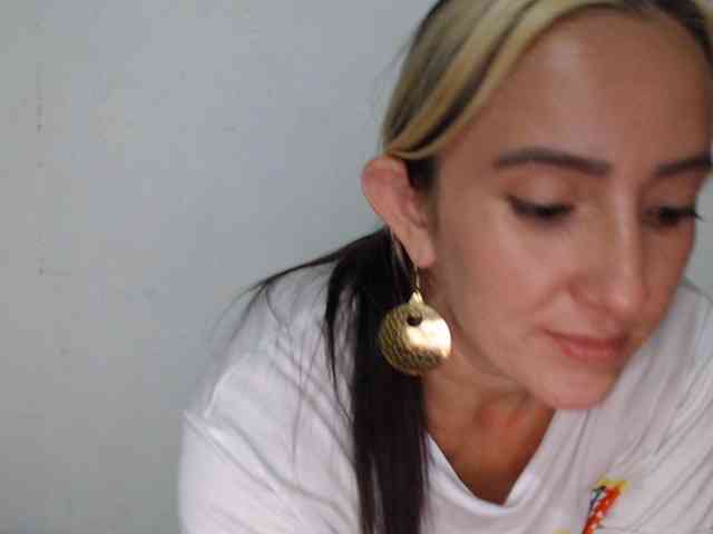 AnalDeep bongacams live cam model