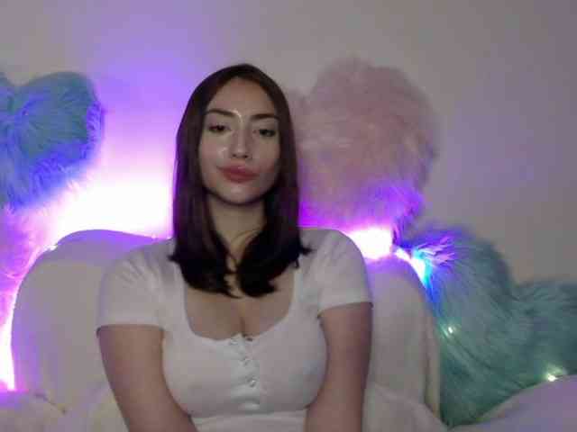 CaylinAngel bongacams live cam model