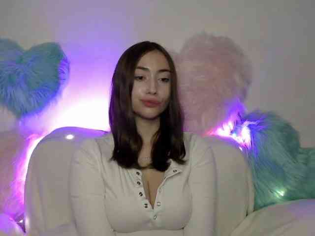 CaylinAngel bongacams live cam model