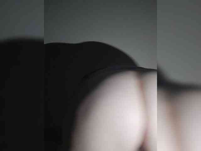 Monroqueen bongacams live cam model