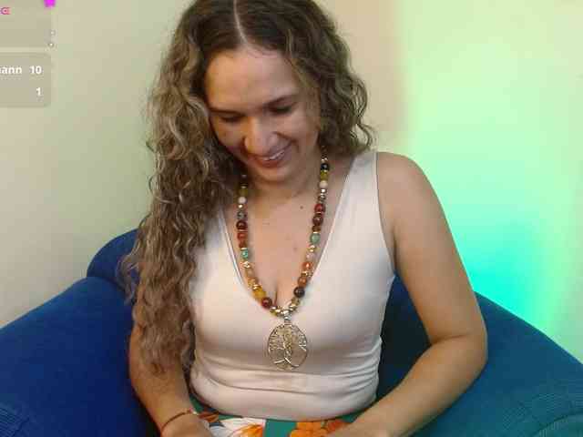 adairamars bongacams live cam model