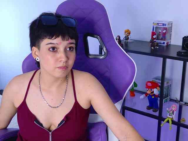 Jinxxx16 bongacams live cam model