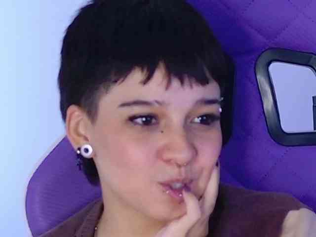 Jinxxx16 bongacams live cam model