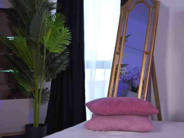 AlyonaKatya bongacams live cam model