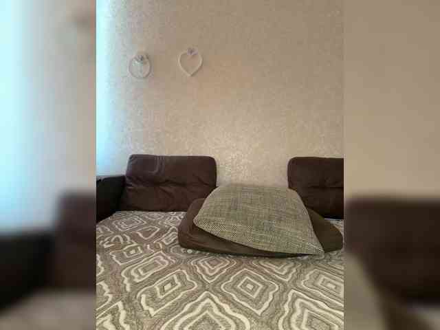 Alisaay bongacams live cam model