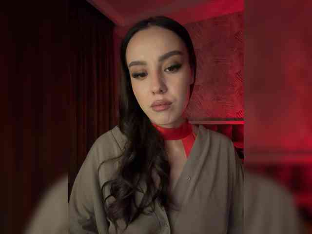 LizaKing bongacams live cam model