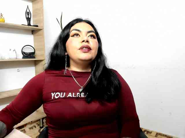 karlagreen bongacams live cam model
