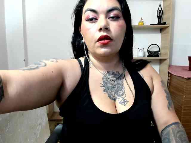 karlagreen bongacams live cam model