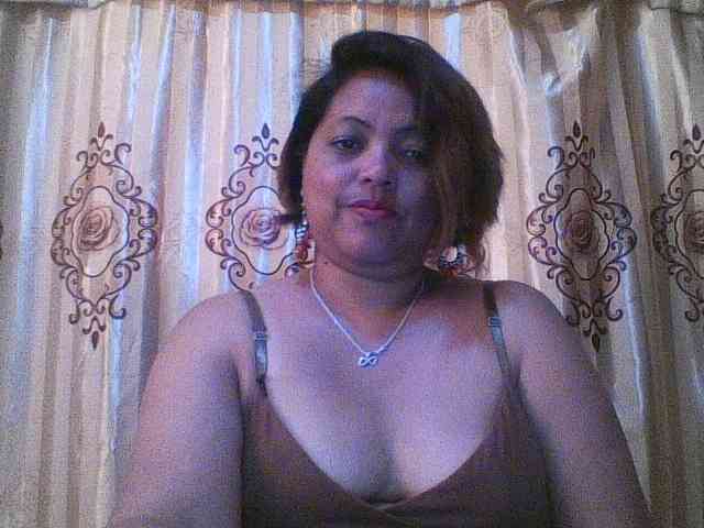 Annabellah bongacams live cam model
