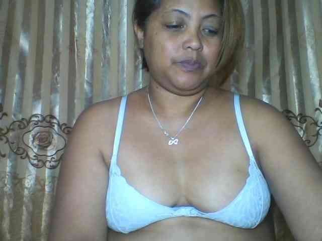 Annabellah bongacams live cam model