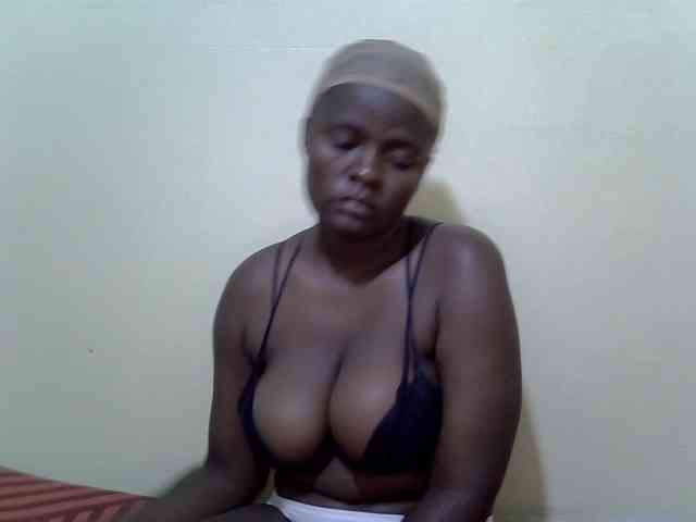divasexy bongacams live cam model