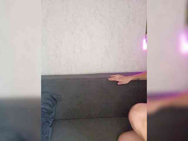 lunaalex bongacams live cam model