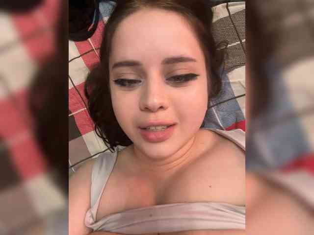 Lollypinkk bongacams live cam model