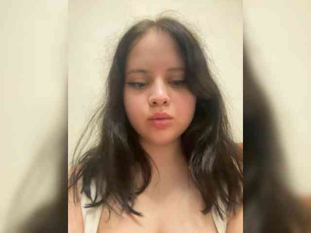 Lollypinkk bongacams live cam model