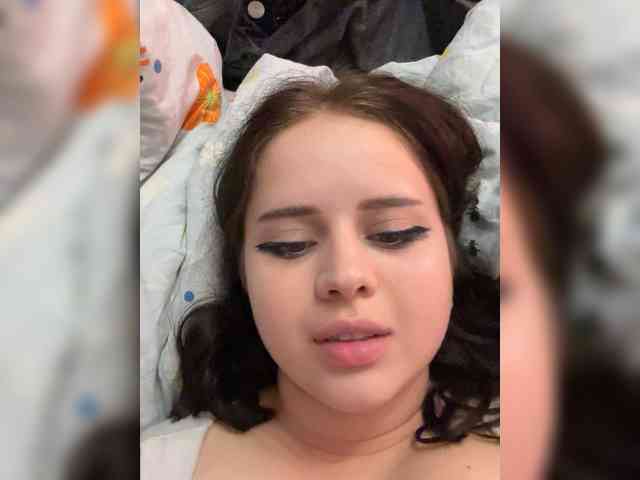 Lollypinkk bongacams live cam model