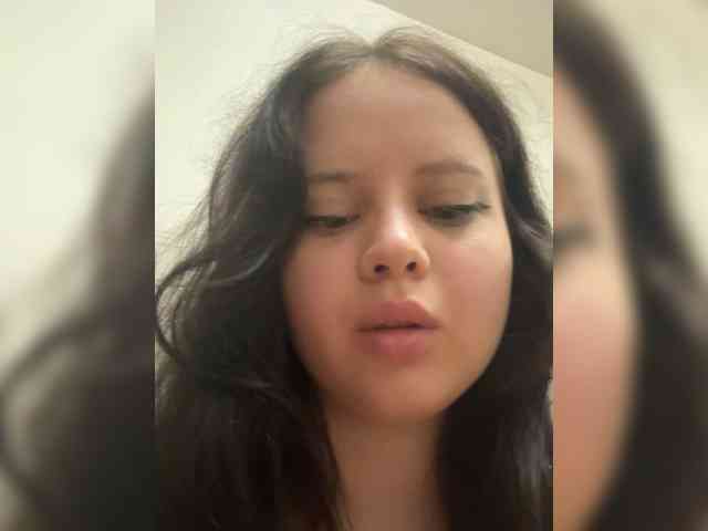 Lollypinkk bongacams live cam model