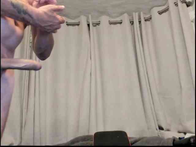 MrMrsNobody1 bongacams live cam model