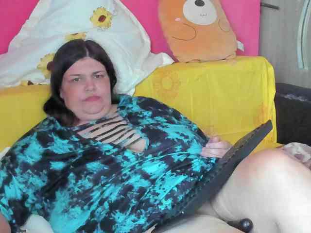 Ionysexylipspussy bongacams live cam model