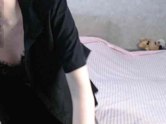 Lilfain-baby bongacams live cam model