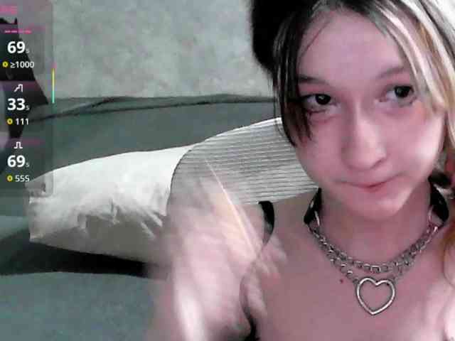 Lilfain-baby bongacams live cam model