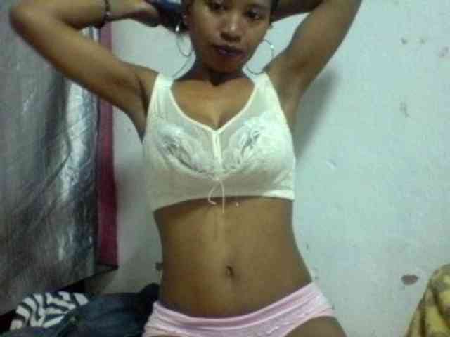 candy1a bongacams live cam model