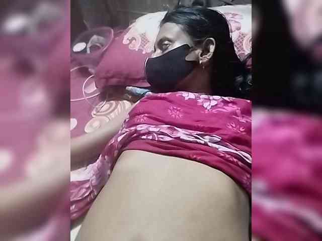 sweetasmaxnx bongacams live cam model