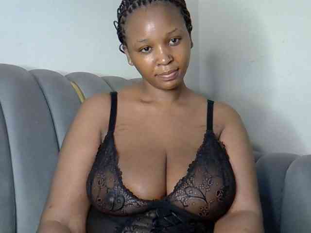 Deyse bongacams live cam model