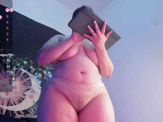 dannis-smys bongacams live cam model
