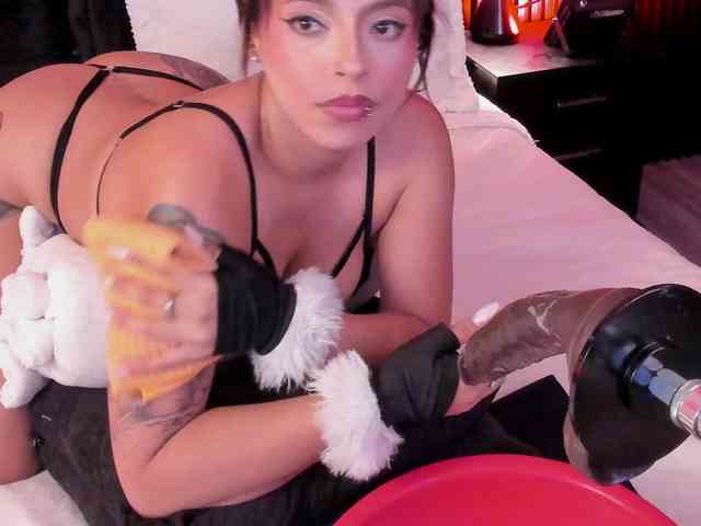 MiiaaMonroee bongacams live cam model