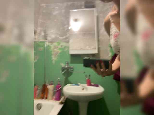 Hotkate77 bongacams live cam model